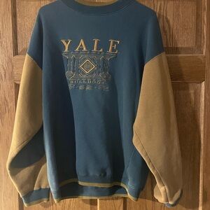 Yale Bulldogs vintage crewneck sweatshirt
